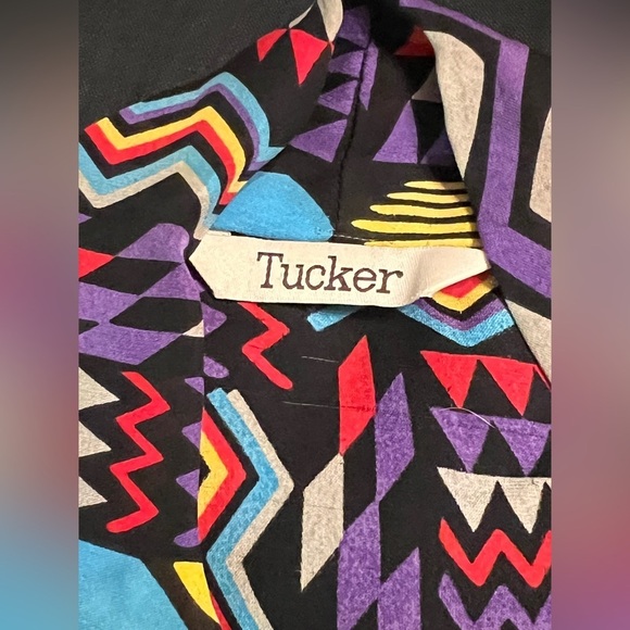TUCKER Bright geometric print sleeveless blouse size S. - Picture 9 of 12